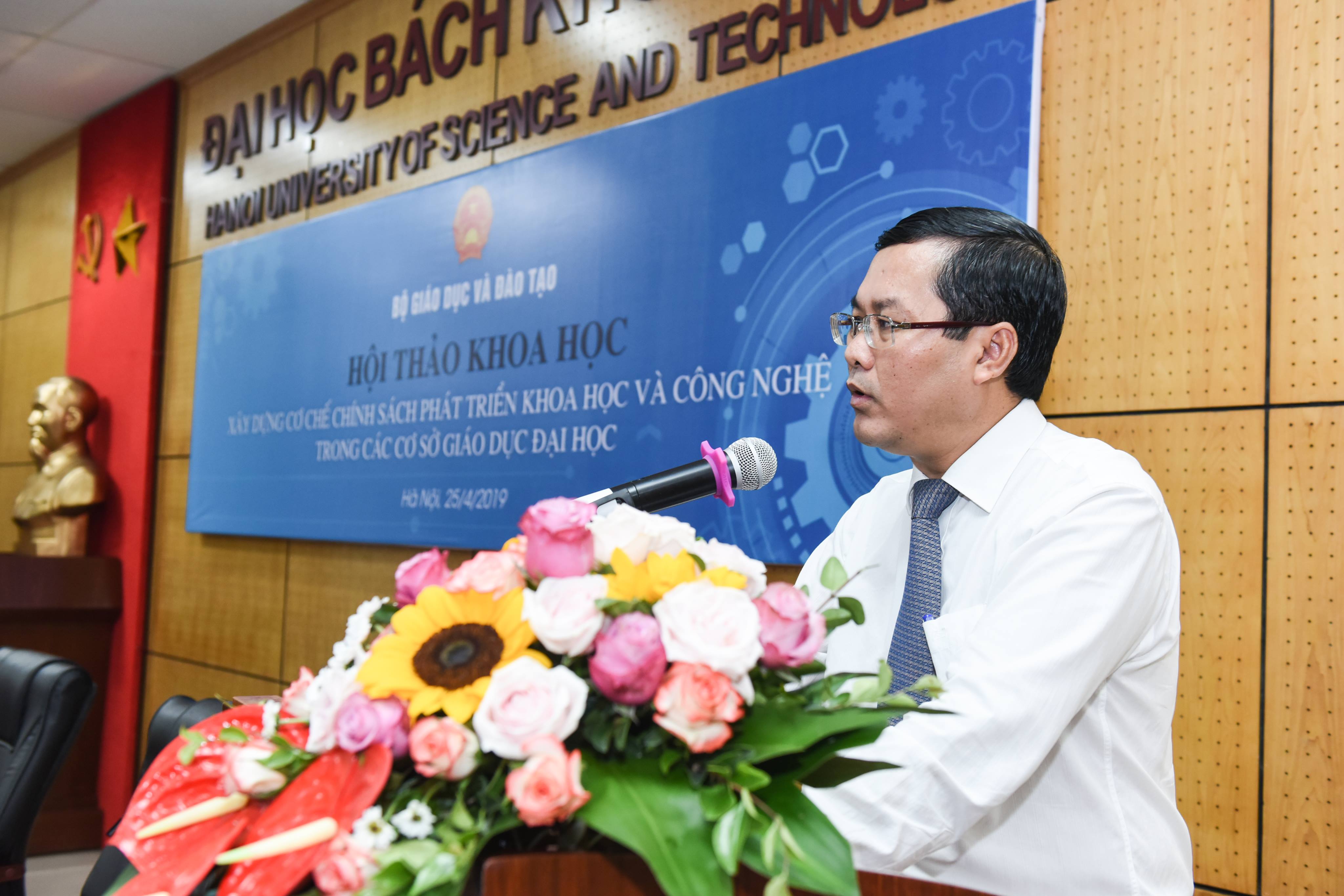 Xây dựng chính sách để các trường đại học thực hiện tốt nhiệm vụ đào tạo và nghiên cứu khoa học