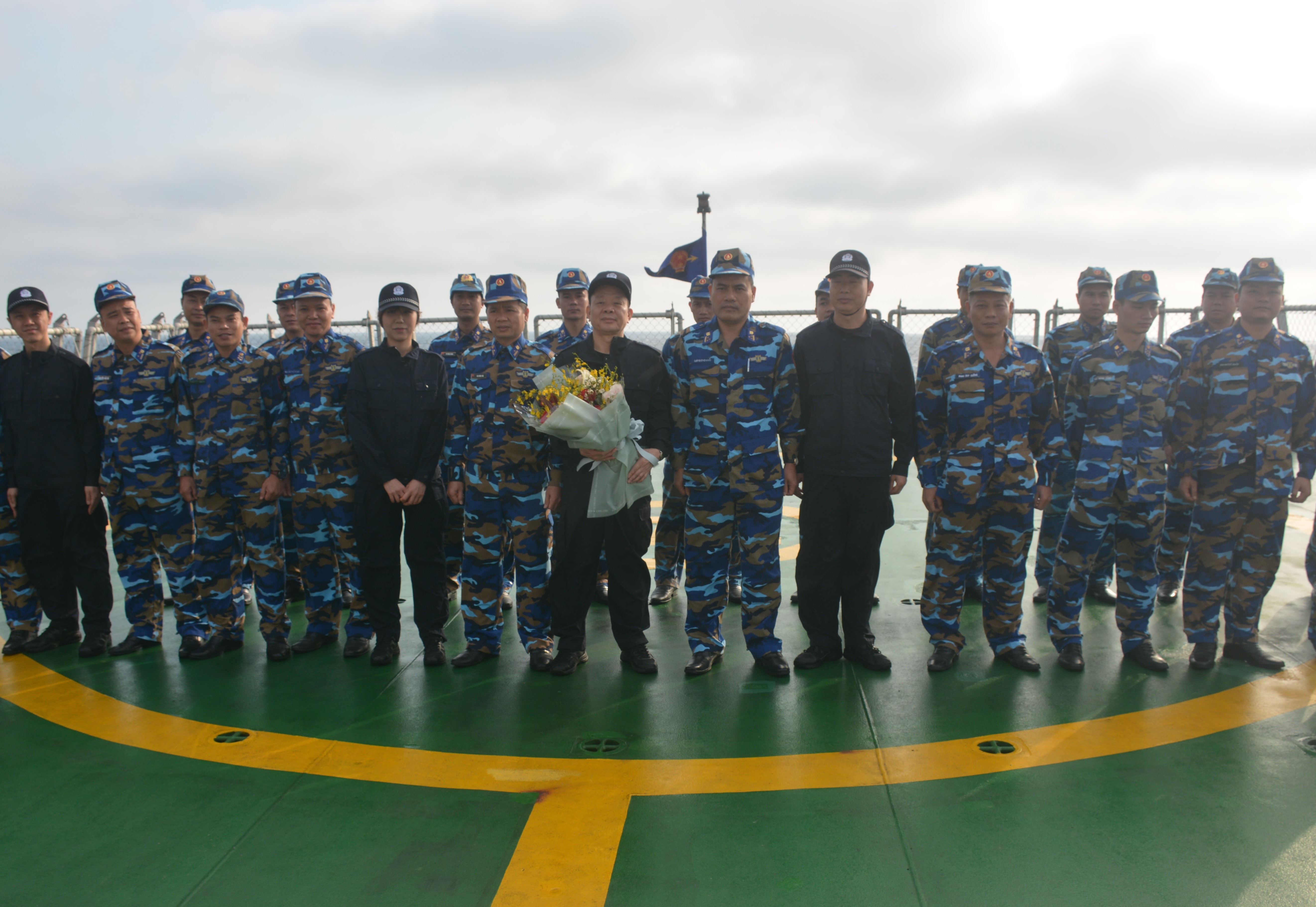 Cảnh sát biển Việt Nam và Trung Quốc kết thúc tuần tra liên hợp nghề cá Vịnh Bắc Bộ