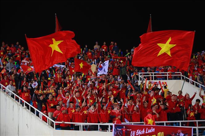 ỨNG XỬ TINH TẾ VỚI CÁC BIỂU TƯỢNG VĂN HÓA 