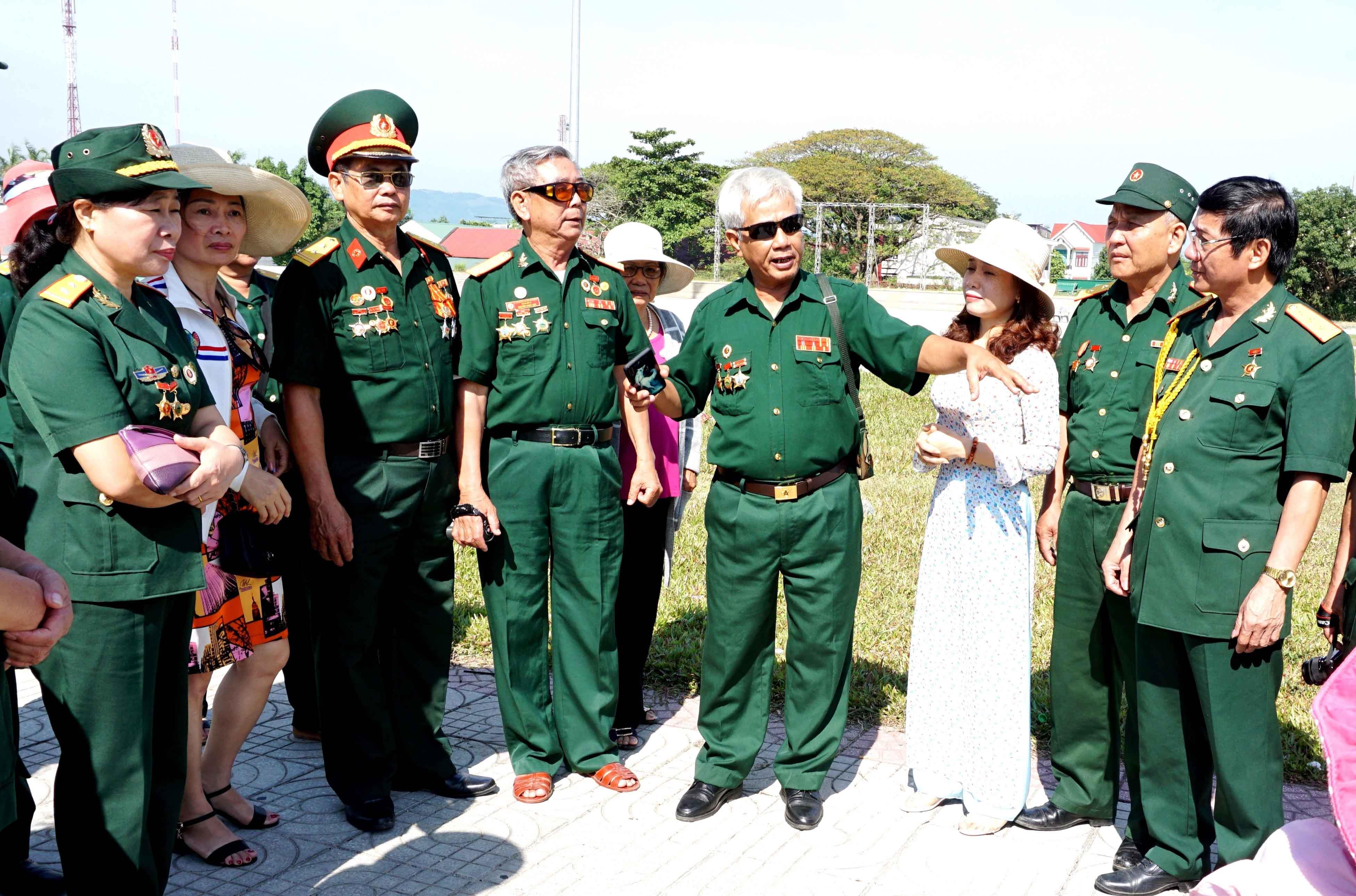 Sông Re dậy sóng