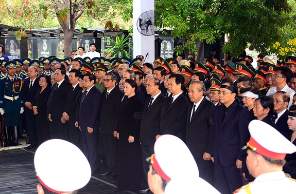 Kính cẩn nghiêng mình tiễn biệt nguyên Chủ tịch nước, Đại tướng Lê Đức Anh