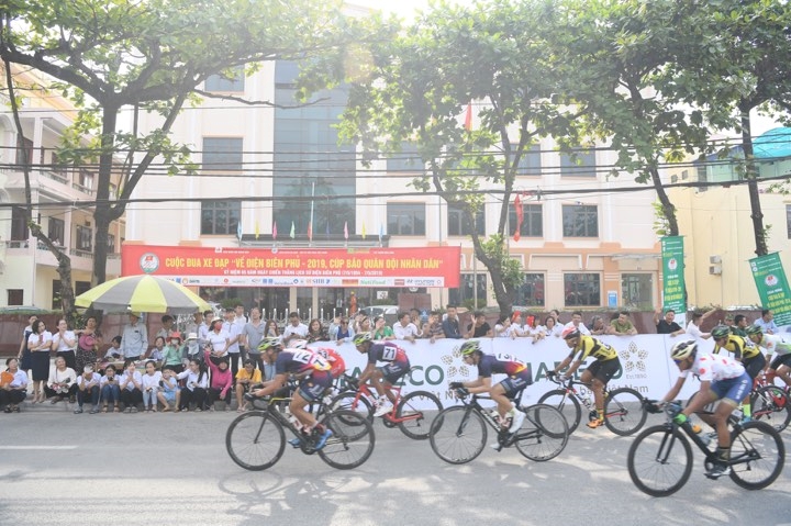 Những pha bứt tốc đẹp mắt mang lại các màn so tài mãn nhãn cho người xem.