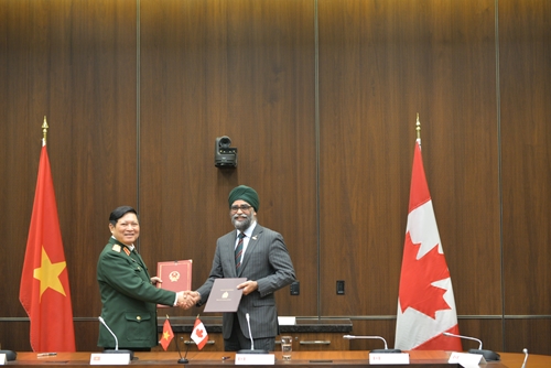 Thúc đẩy hợp tác quốc phòng Việt Nam-Canada ngày càng hiệu quả và thực chất