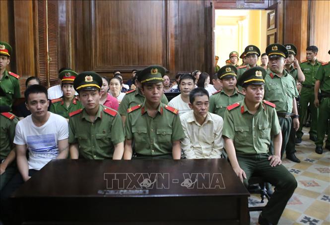 Xét xử 