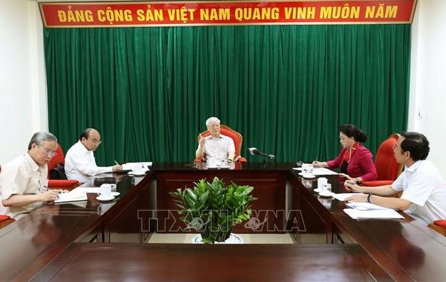 Tổng Bí thư, Chủ tịch nước Nguyễn Phú Trọng chủ trì họp lãnh đạo chủ chốt của Đảng và Nhà nước

