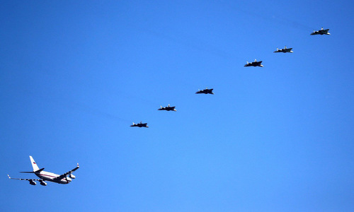 Máy bay chở Tổng thống Nga được hộ tống bởi các máy bay thế hệ thứ 5 Su-57