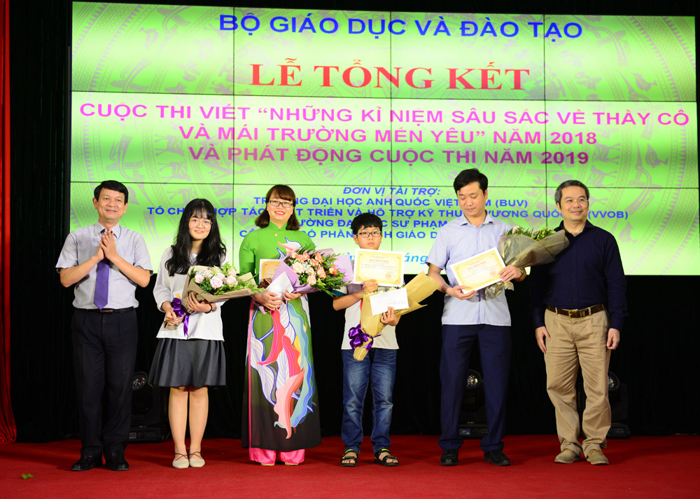 Gần 60.000 bài dự thi 