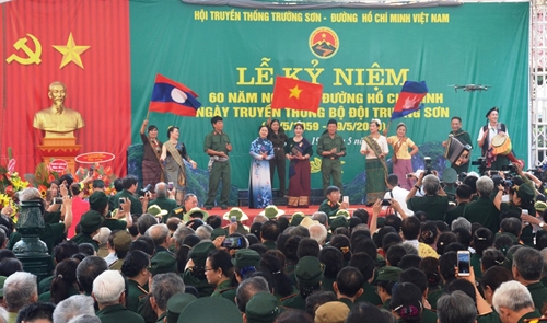 Kỷ niệm 60 năm Ngày mở đường Hồ Chí Minh- Ngày truyền thống Bộ đội Trường Sơn

