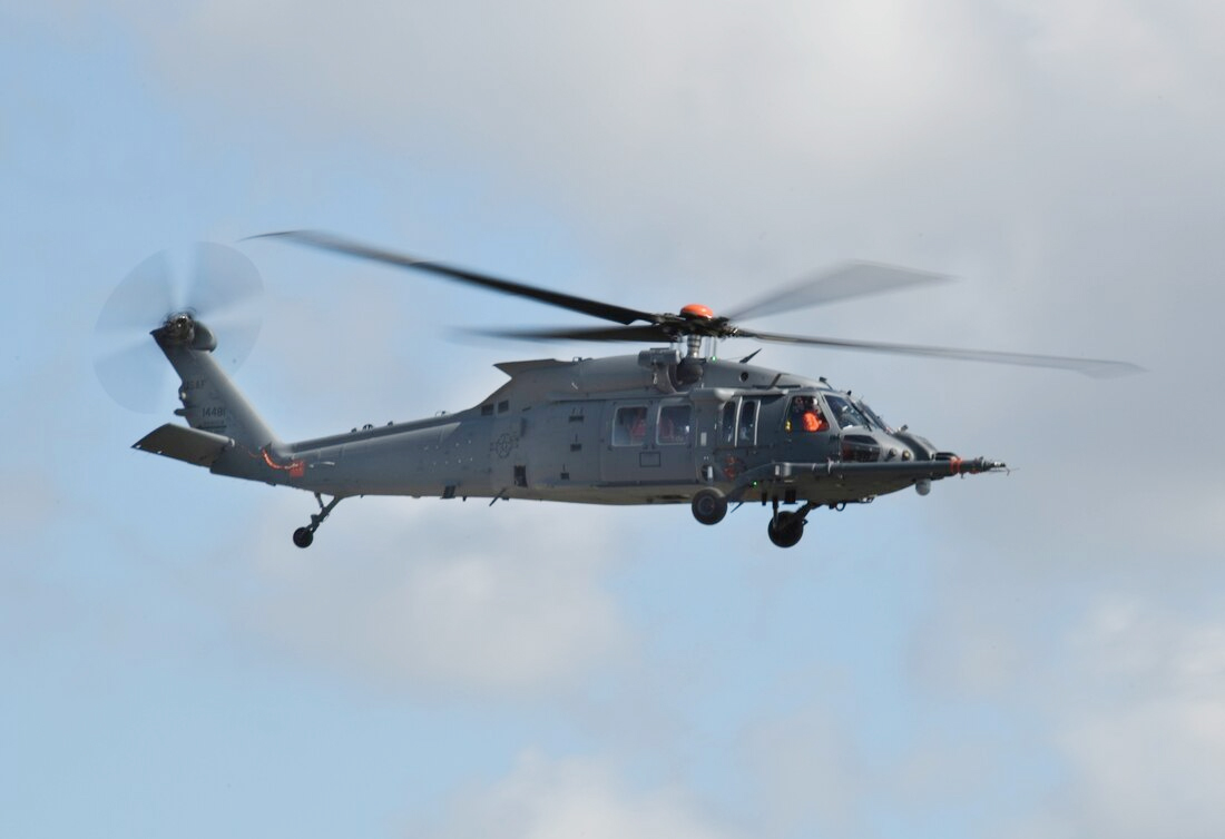 Trực thăng tấn công-cứu hộ của Mỹ lần đầu cất cánh