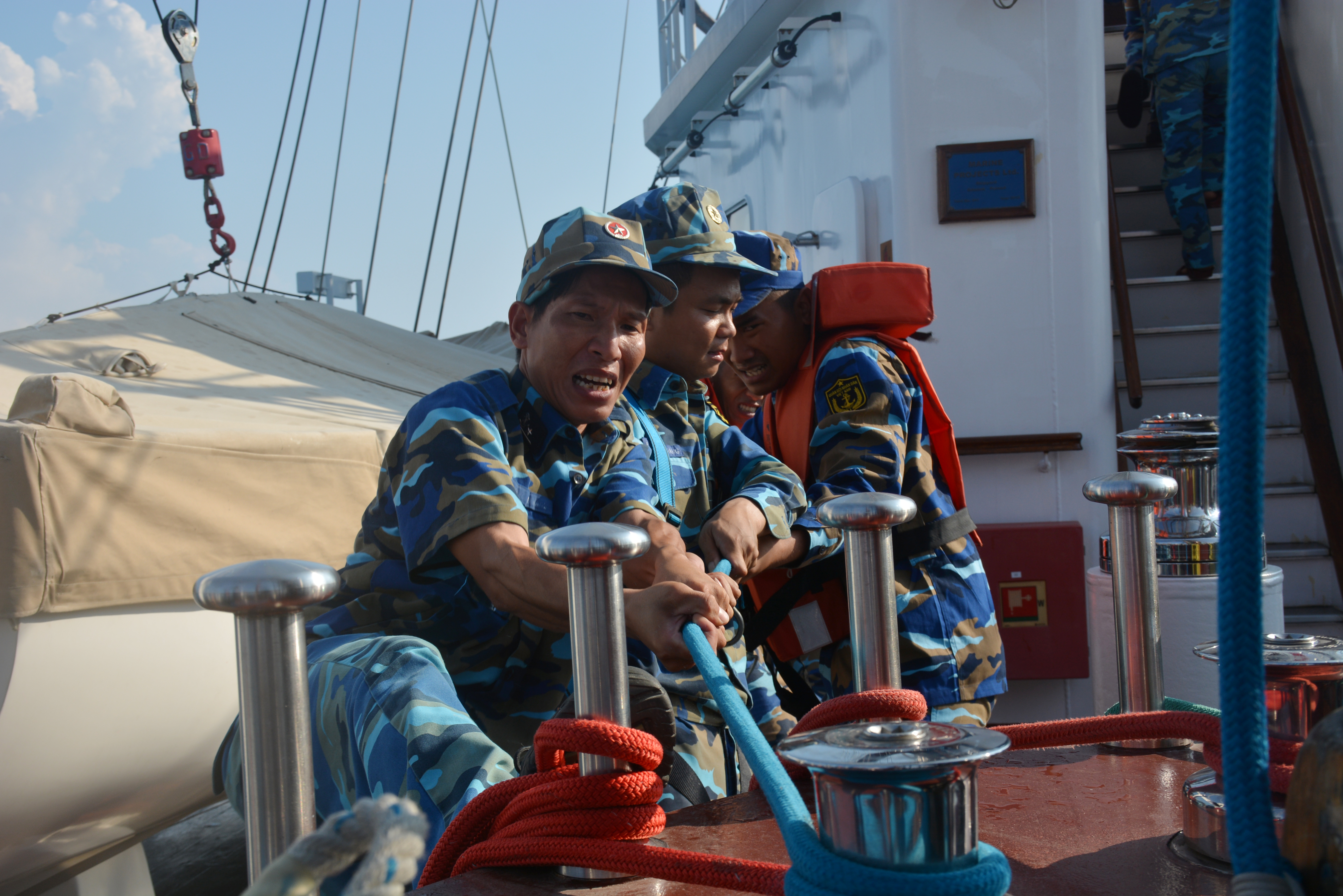 Gian nan như lính tàu buồm