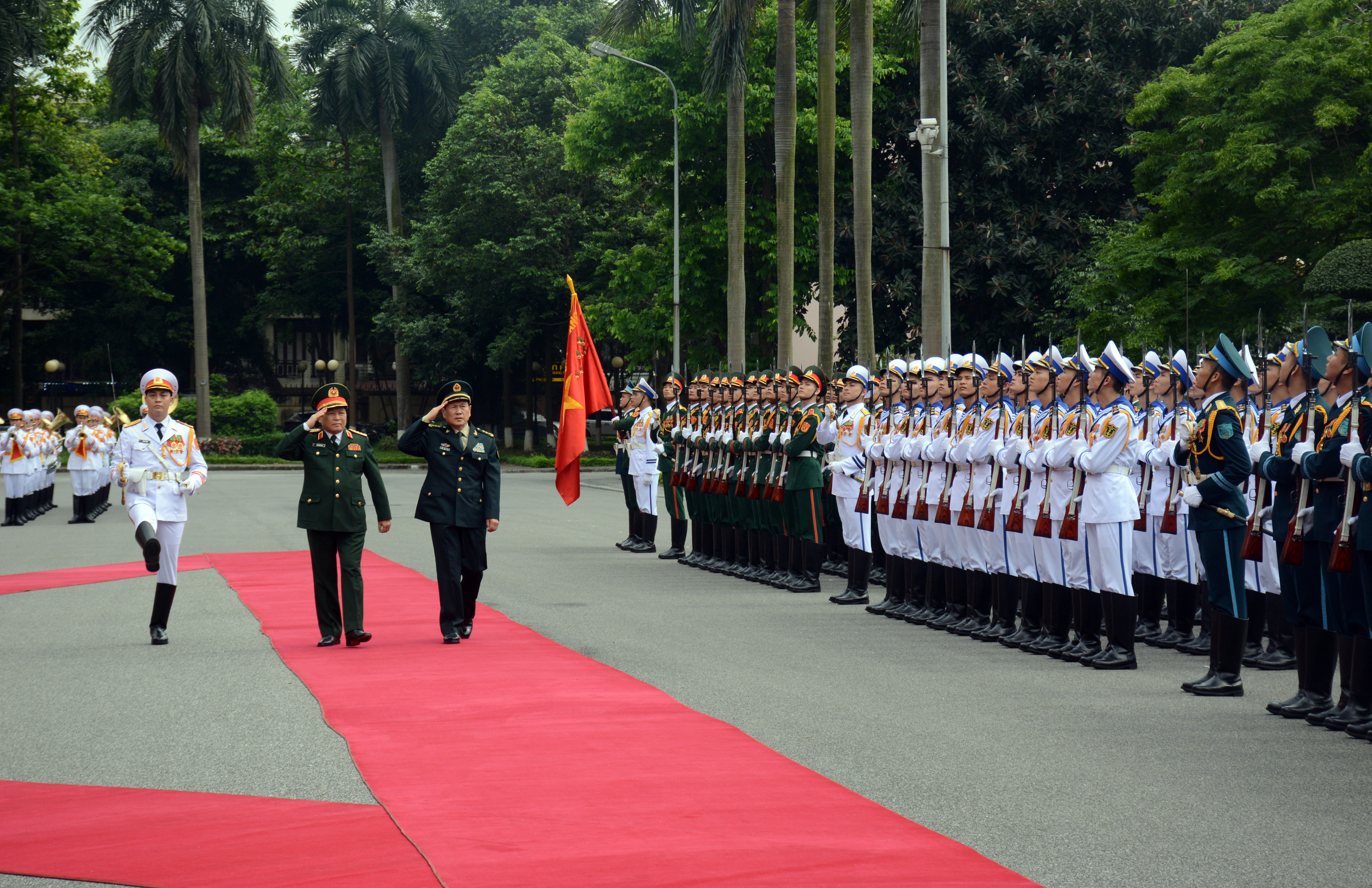 Đoàn đại biểu quân sự cấp cao Trung Quốc thăm chính thức Việt Nam

