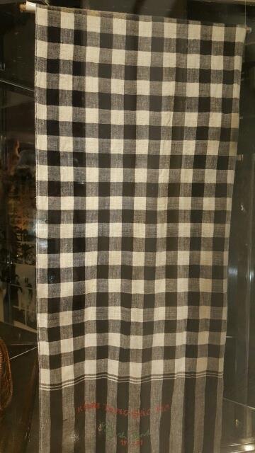 Chiếc khăn rằn tặng Bác