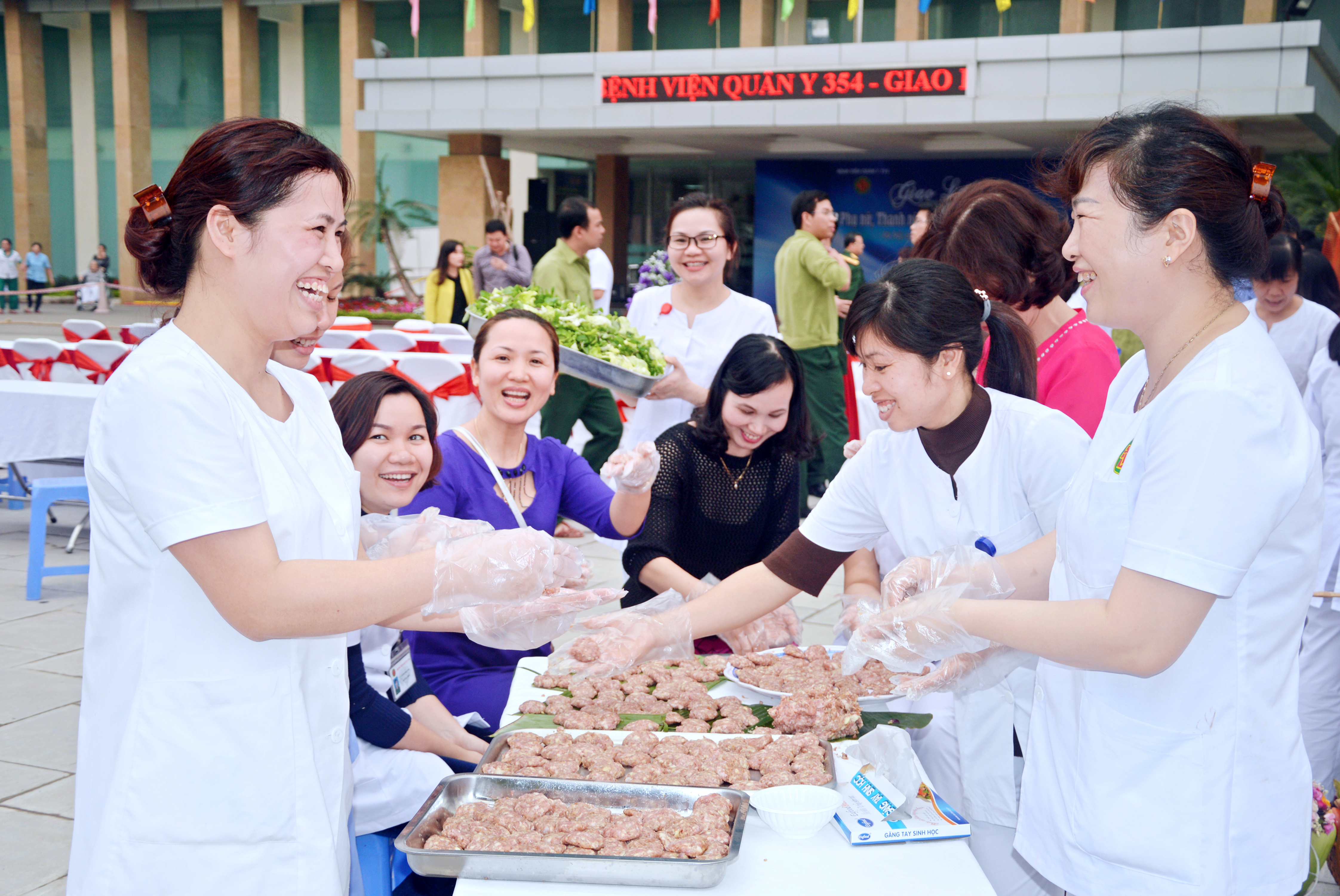 Những “mẹ hiền” ở Bệnh viện Quân y 354