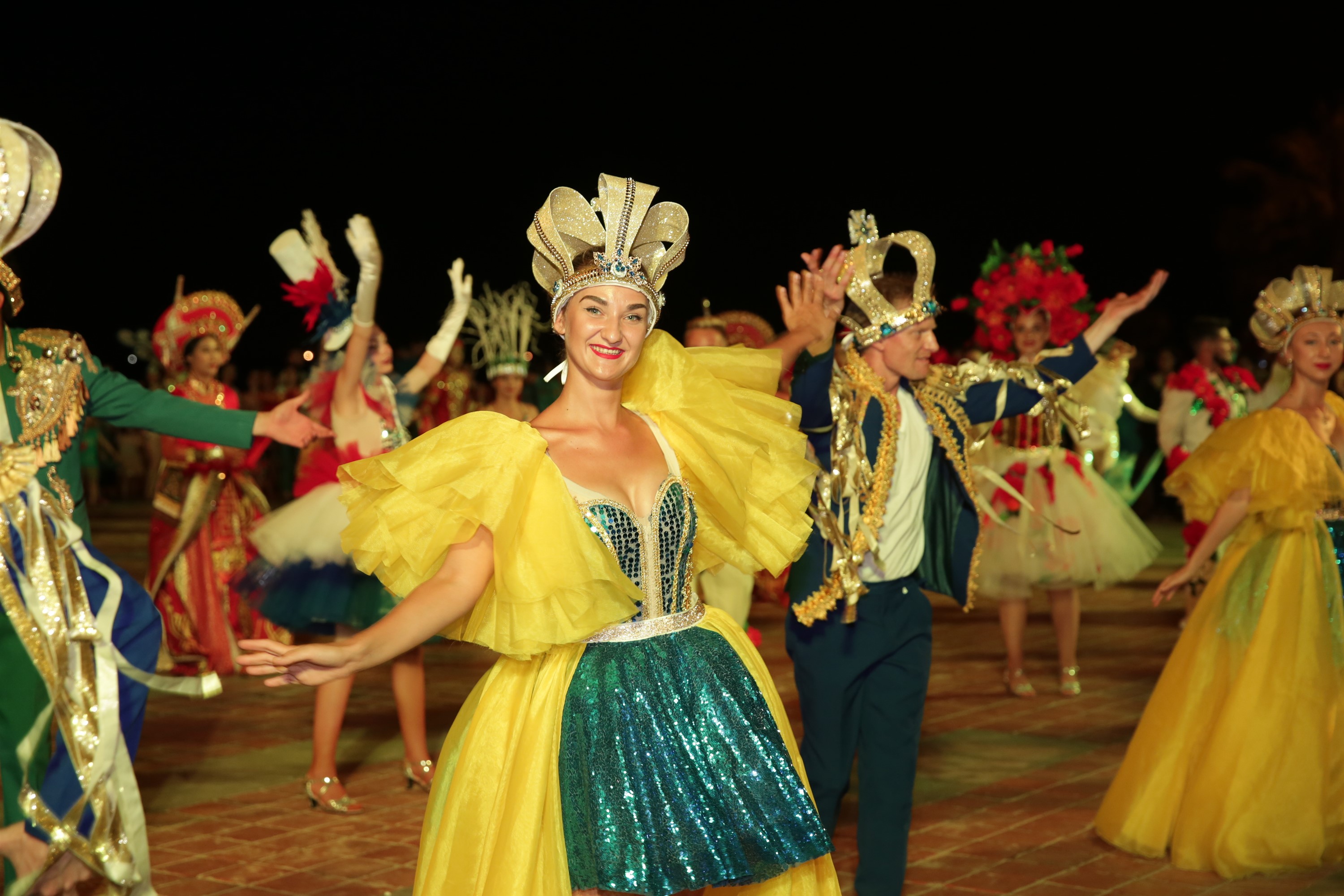 Carnaval đường phố DIFF đầy màu sắc diễn ra tại Đà Nẵng