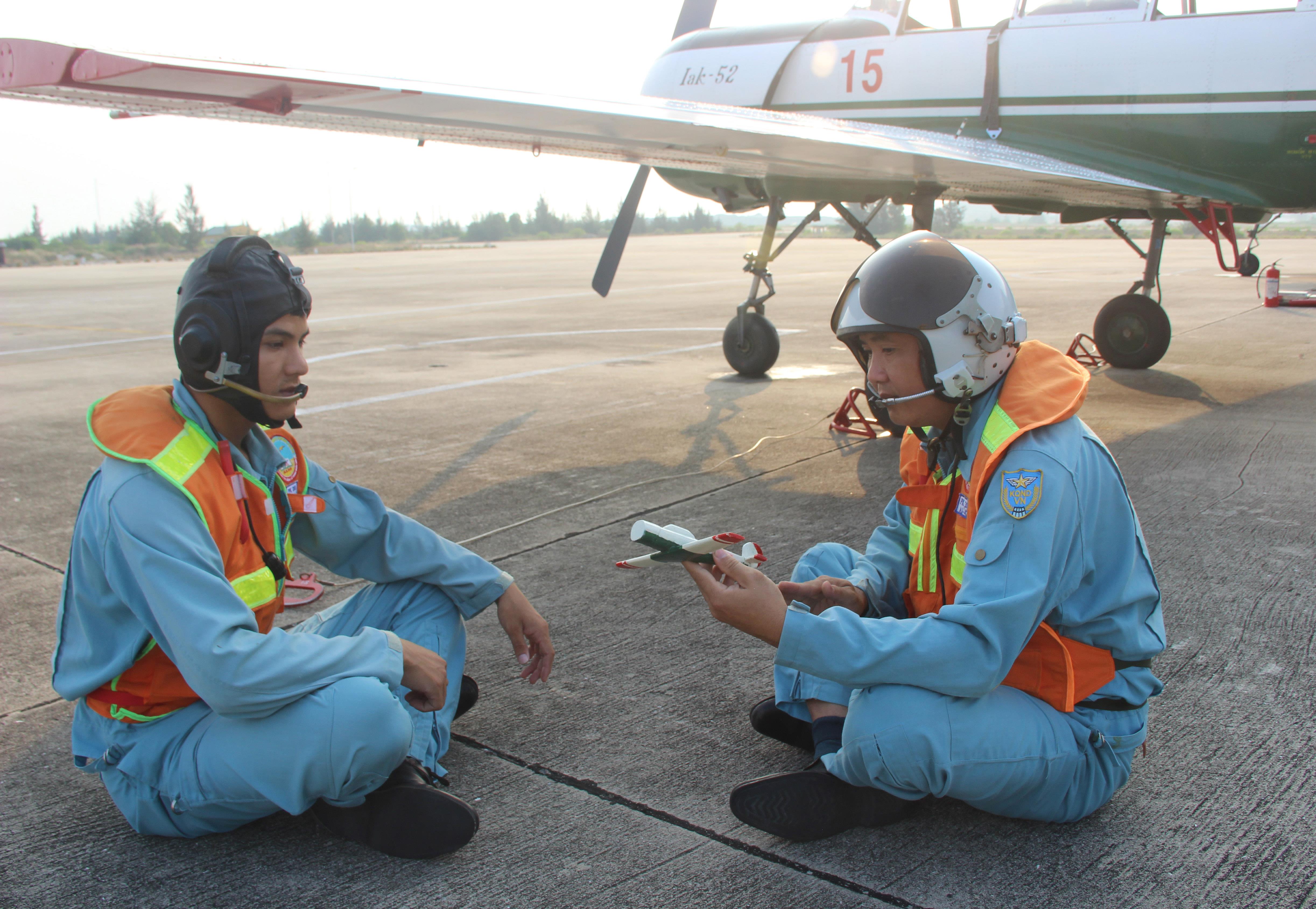 Làm chủ cánh bay, giữ trời Tổ quốc