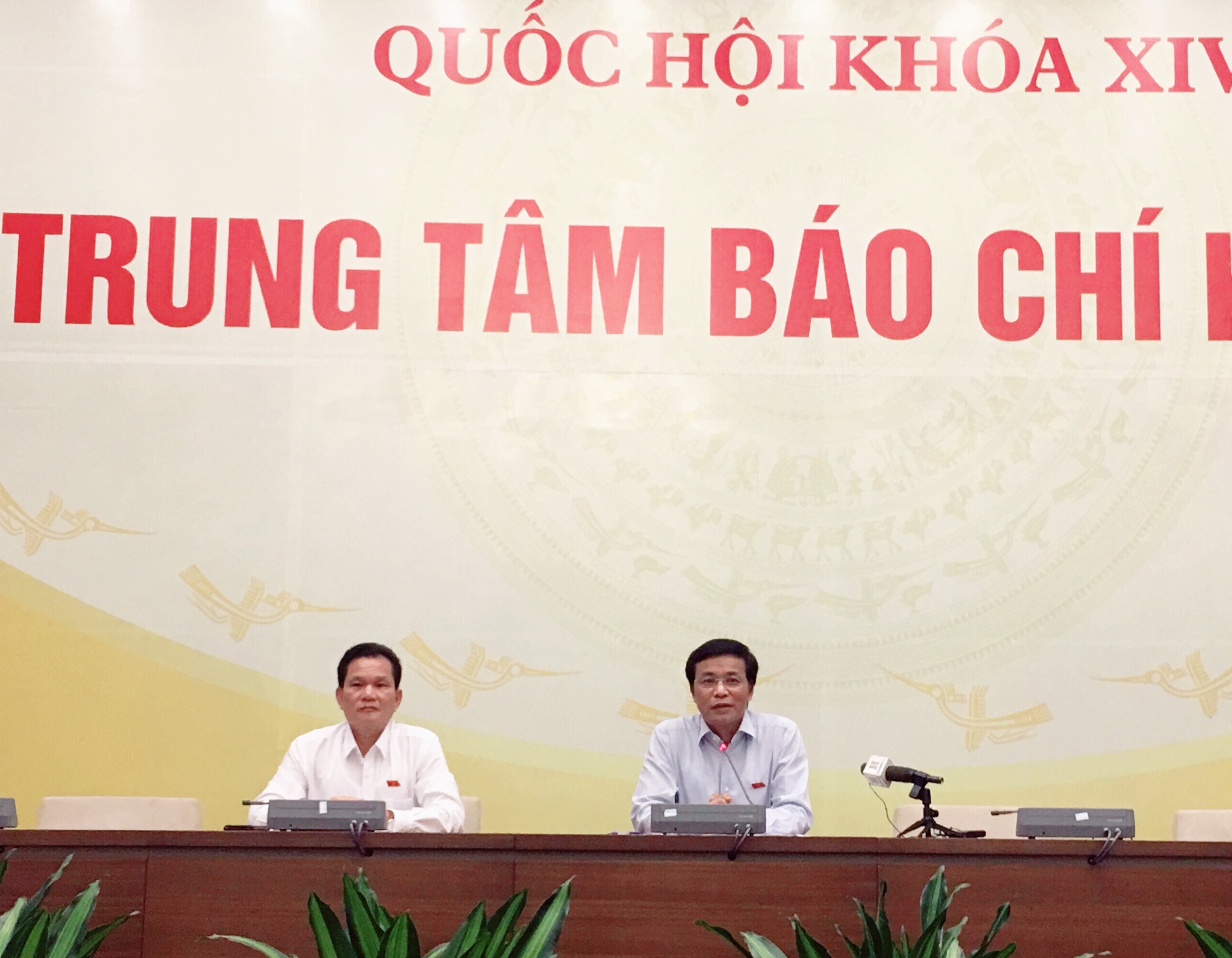 Sẽ có lộ trình tăng thuế tiêu thụ đặc biệt đối với sản phẩm rượu, bia