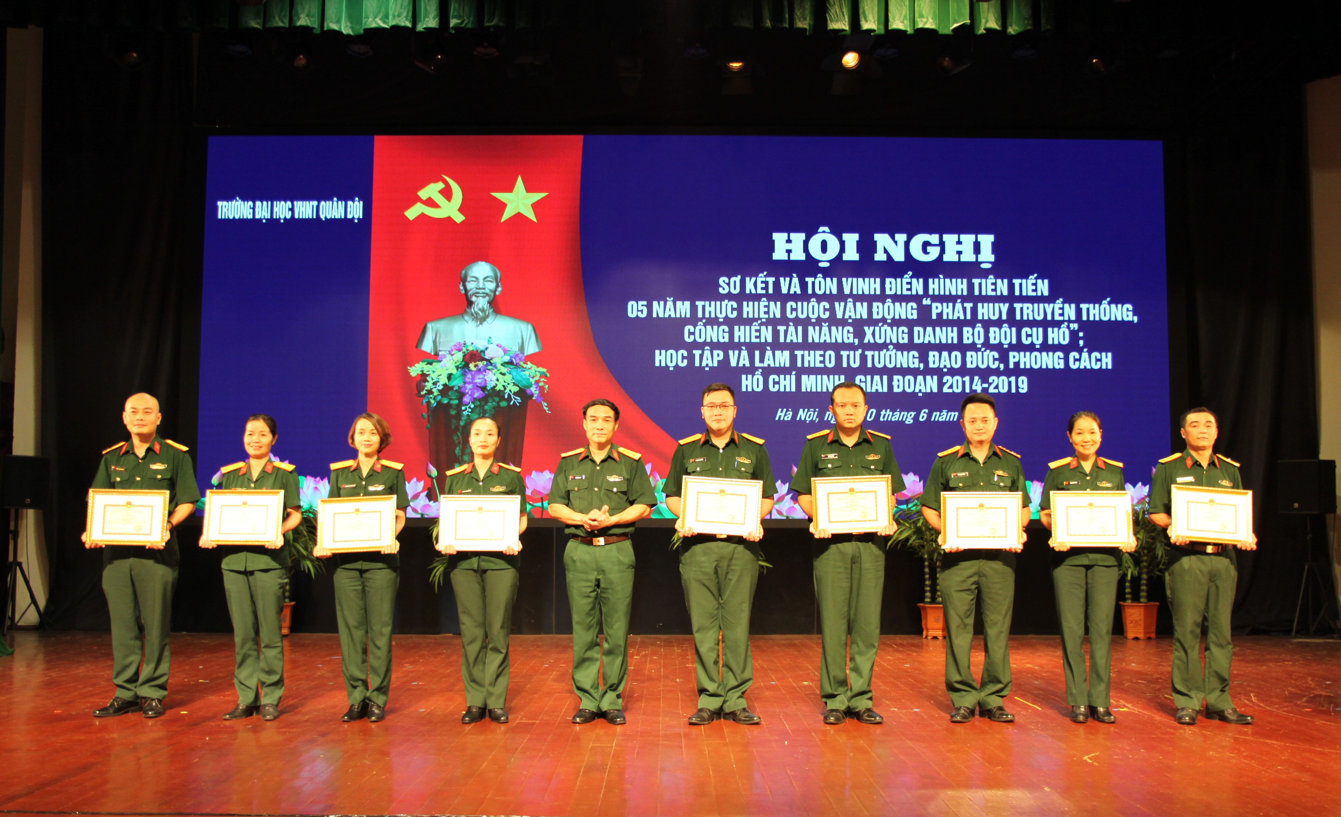 Trường Đại học Văn hóa Nghệ thuật Quân đội tôn vinh điển hình tiên tiến