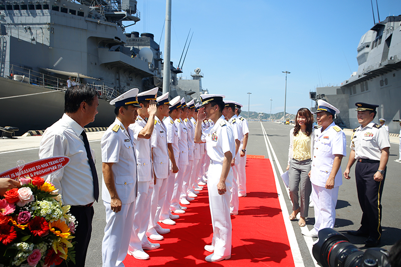 Tàu Hải quân Nhật Bản thăm và giao lưu với Hải quân Việt Nam 

