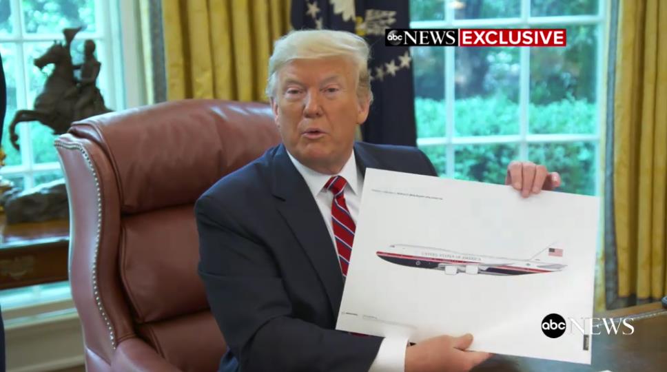 Máy bay Không lực Một của Tổng thống Mỹ sẽ khoác “áo mới”