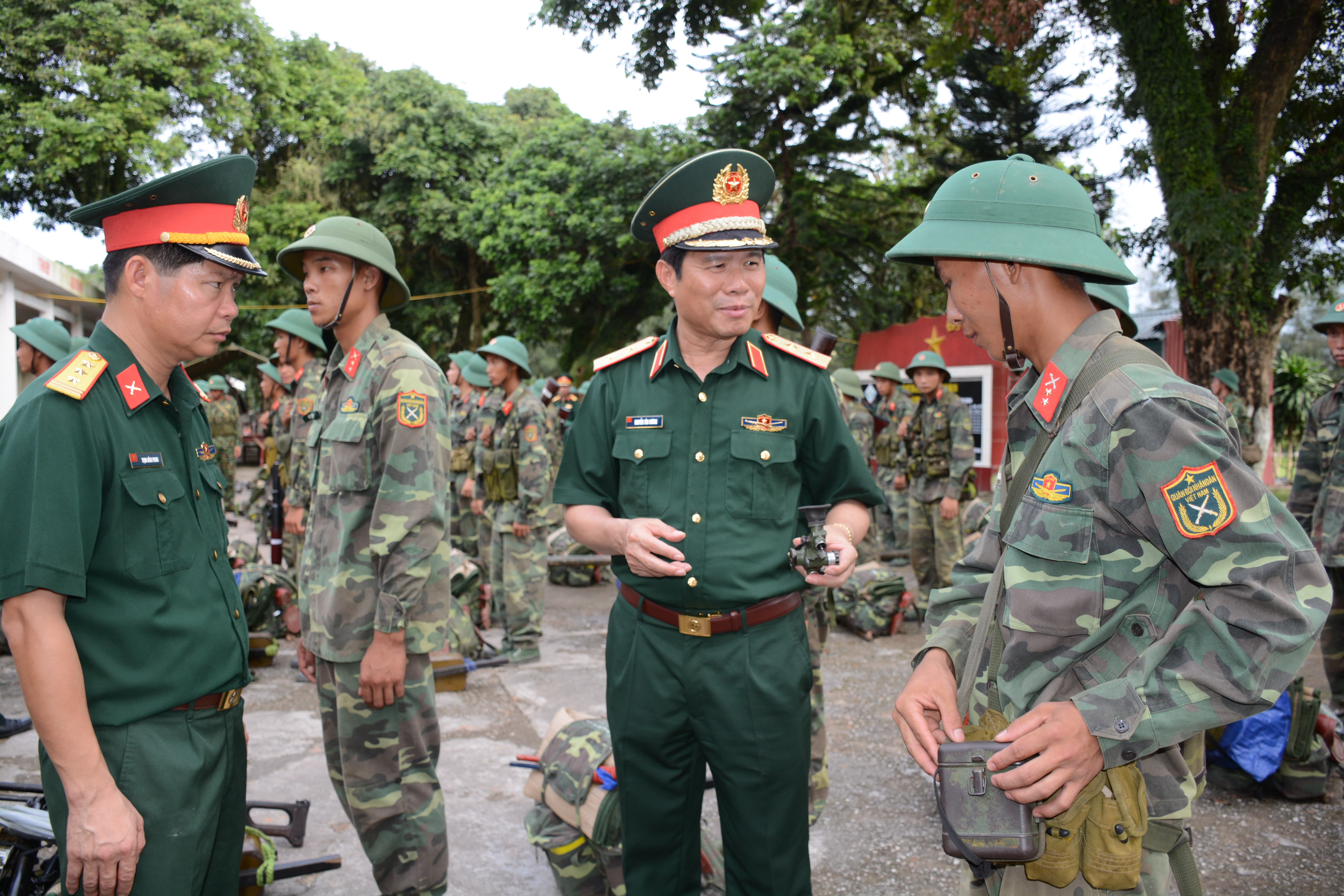 Bộ Tổng tham mưu kiểm tra xây dựng đơn vị điểm tại Lữ đoàn 242