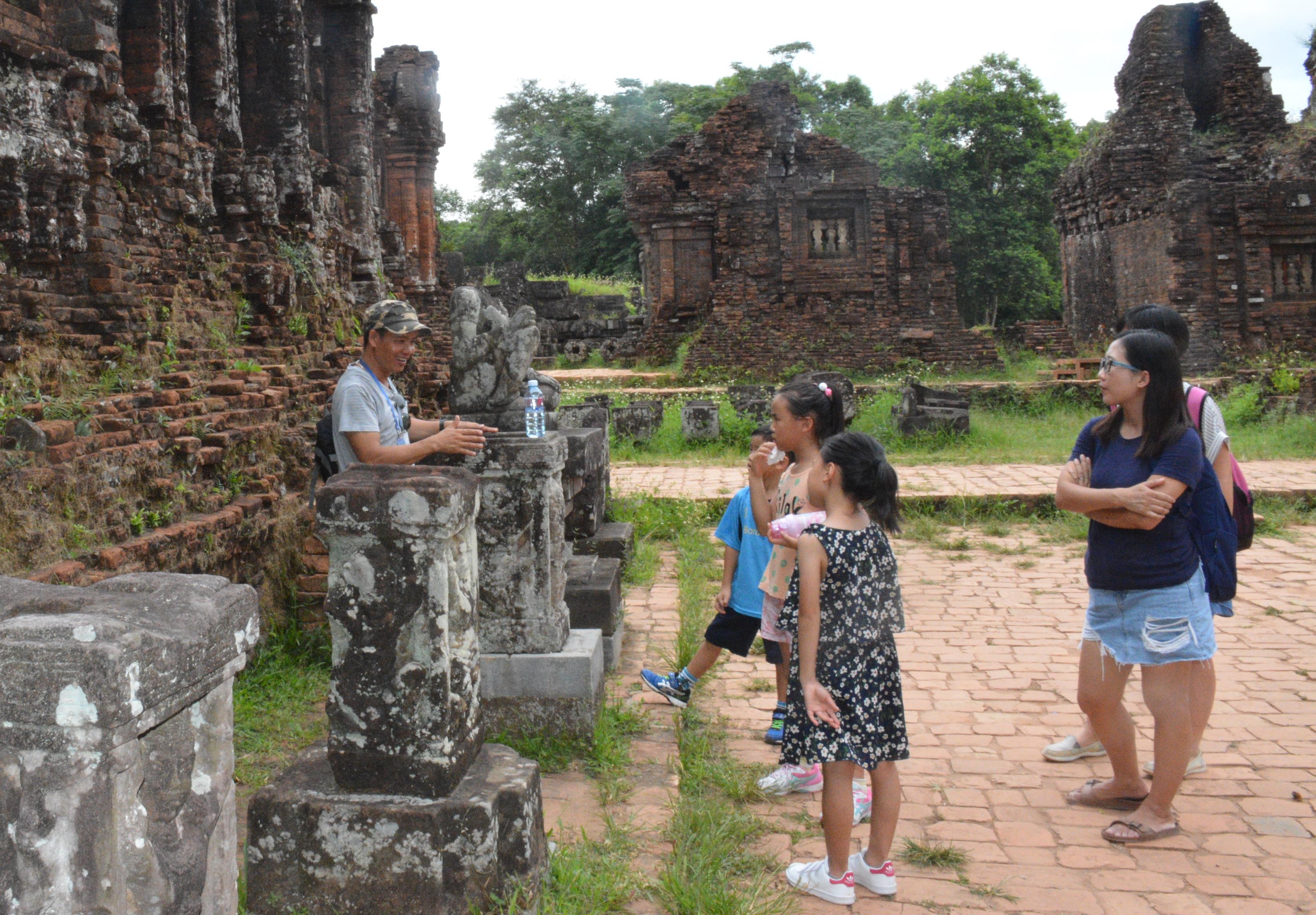 Làm du lịch không thể bát nháo