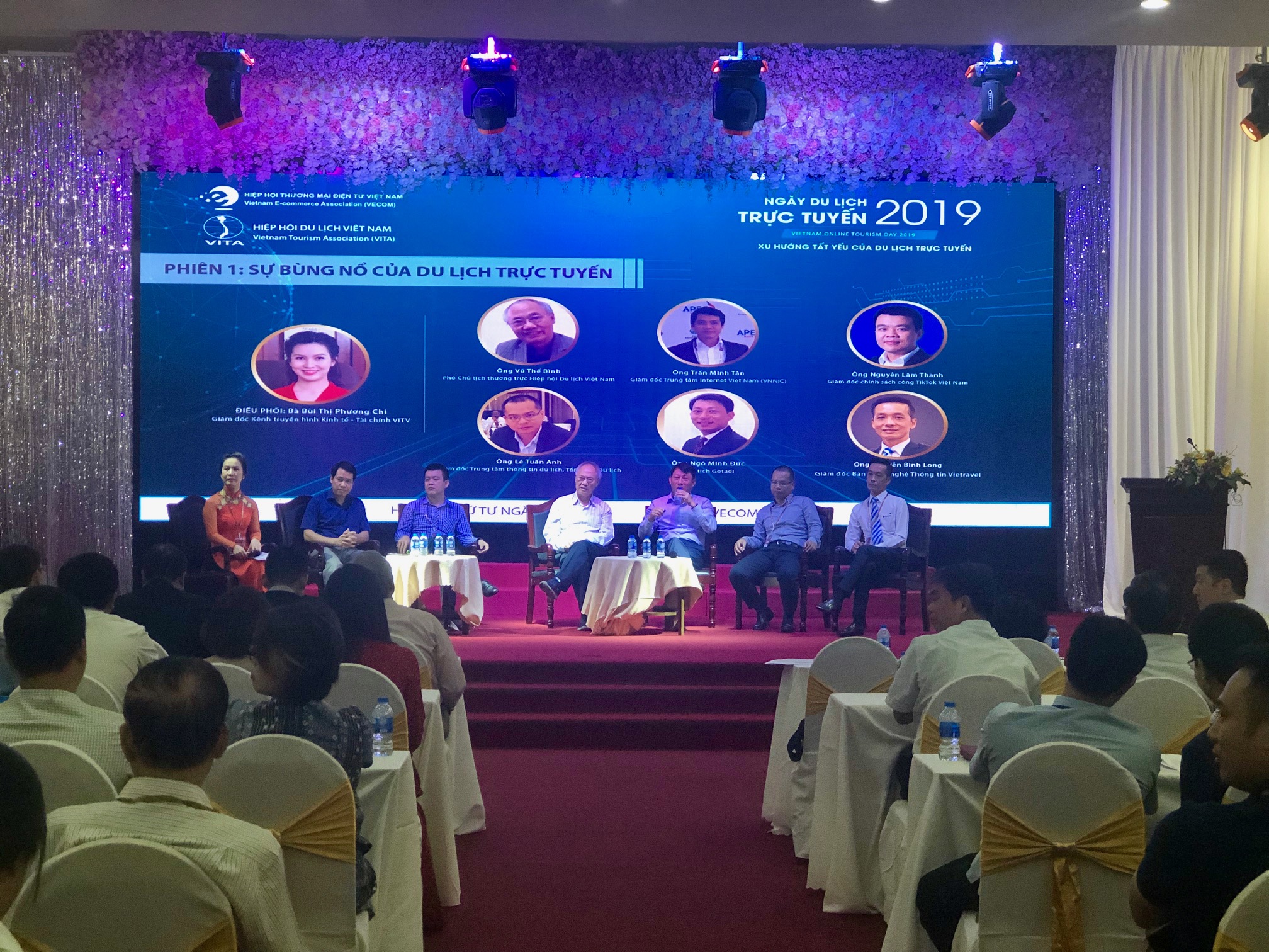 Xu hướng tất yếu của du lịch trực tuyến