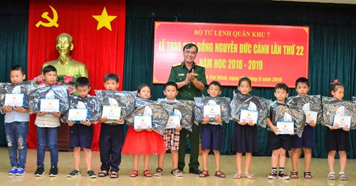 Quân khu 7 trao học bổng Nguyễn Đức Cảnh lần thứ 22