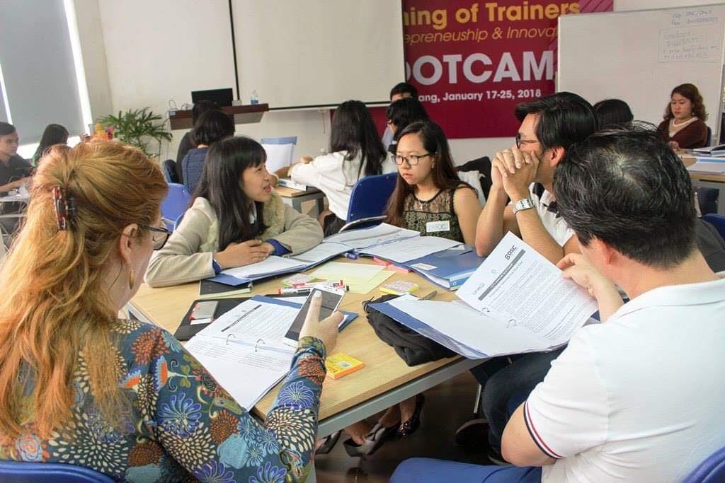 Phát triển khoa học và công nghệ để hướng đến thành phố thông minh