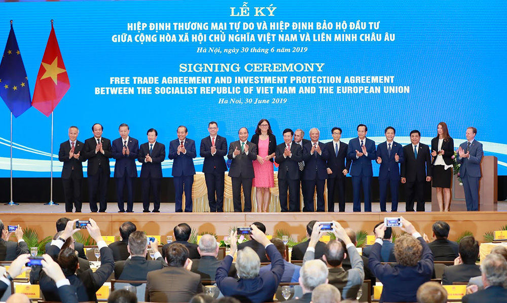 Cột mốc lịch sử