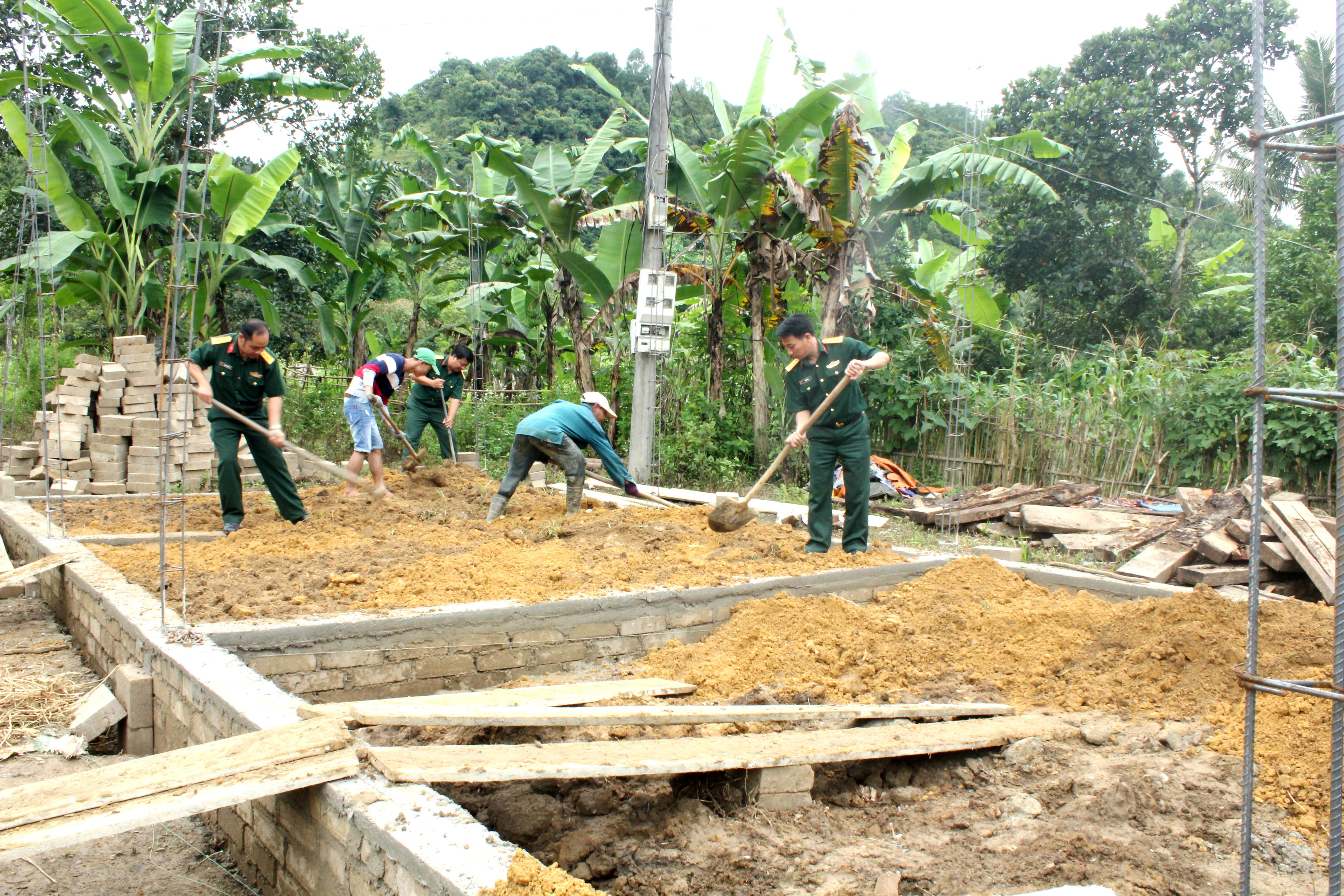 “3 bám, 4 cùng” để giúp dân hiệu quả