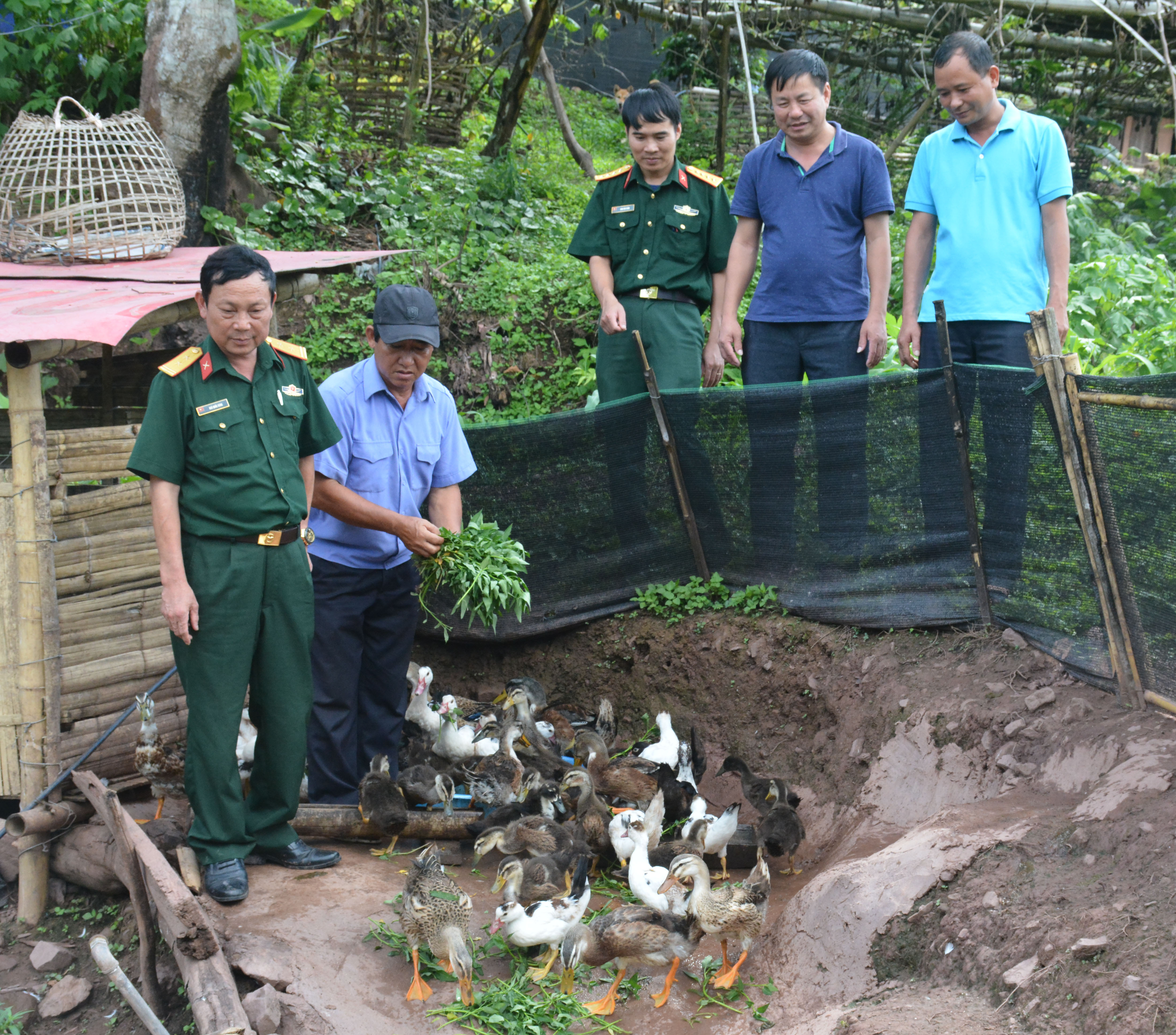 Bài 1: Sứ mệnh giúp dân thoát nghèo