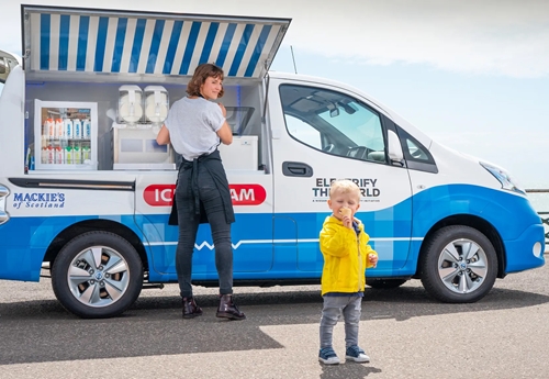 Xe bán kem đầu tiên ở Anh không phát ra khí thải