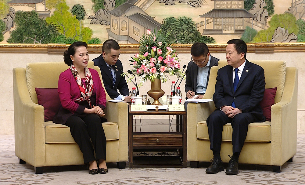 Chủ tịch Quốc hội Nguyễn Thị Kim Ngân tiếp Bí thư Thành ủy Tô Châu