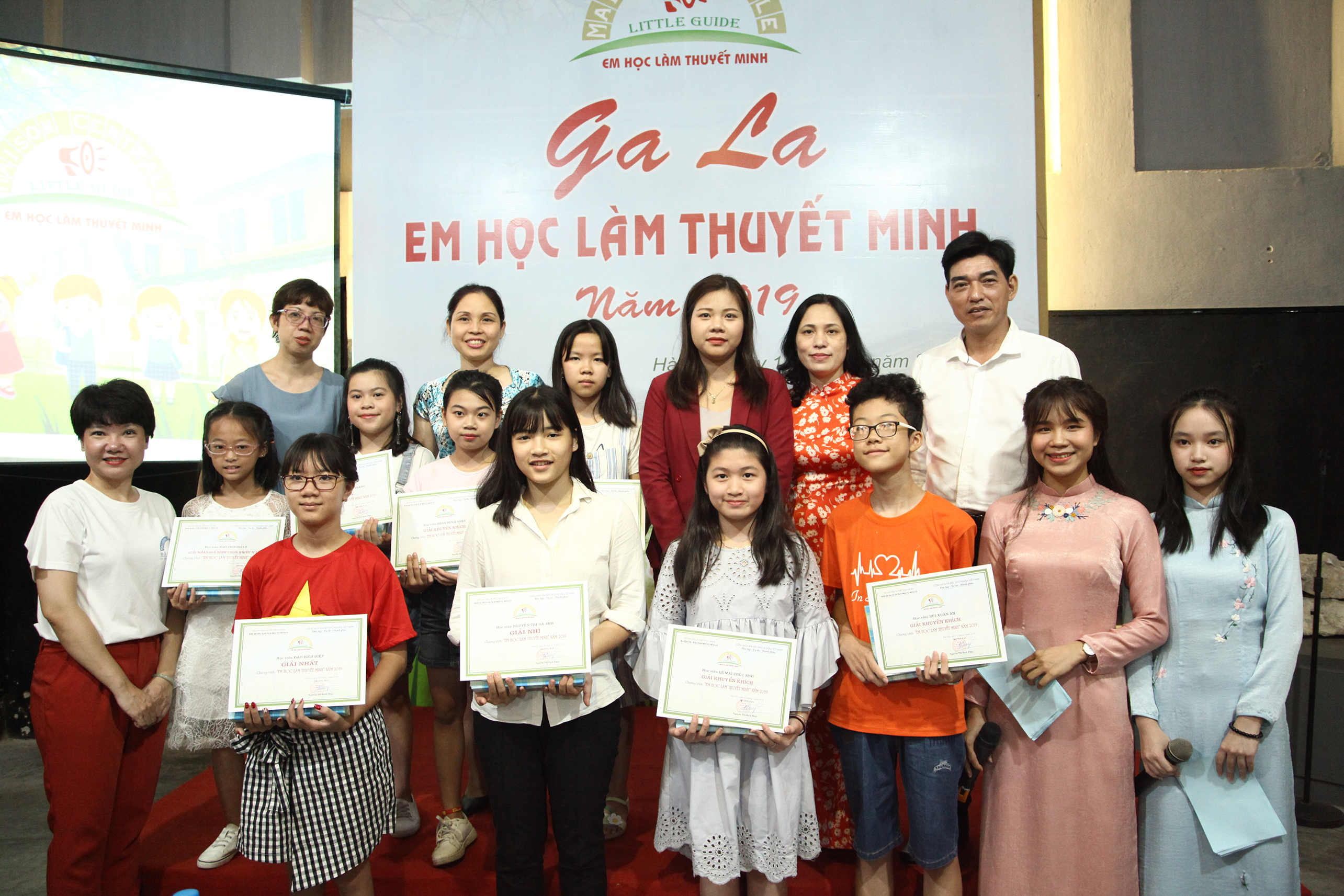 Giáo dục lịch sử cho học sinh thông qua cuộc thi “Em học làm thuyết minh”