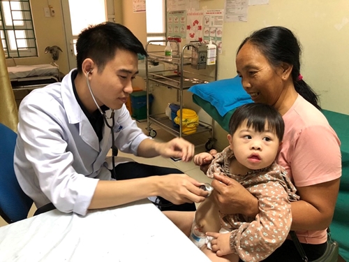 Bệnh viện E khám sàng lọc tim bẩm sinh cho gần 3.000 trẻ em tại Lai Châu