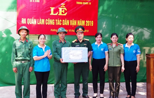 Trung đoàn 19, Sư đoàn 968 làm công tác dân vận tại Quảng Trị