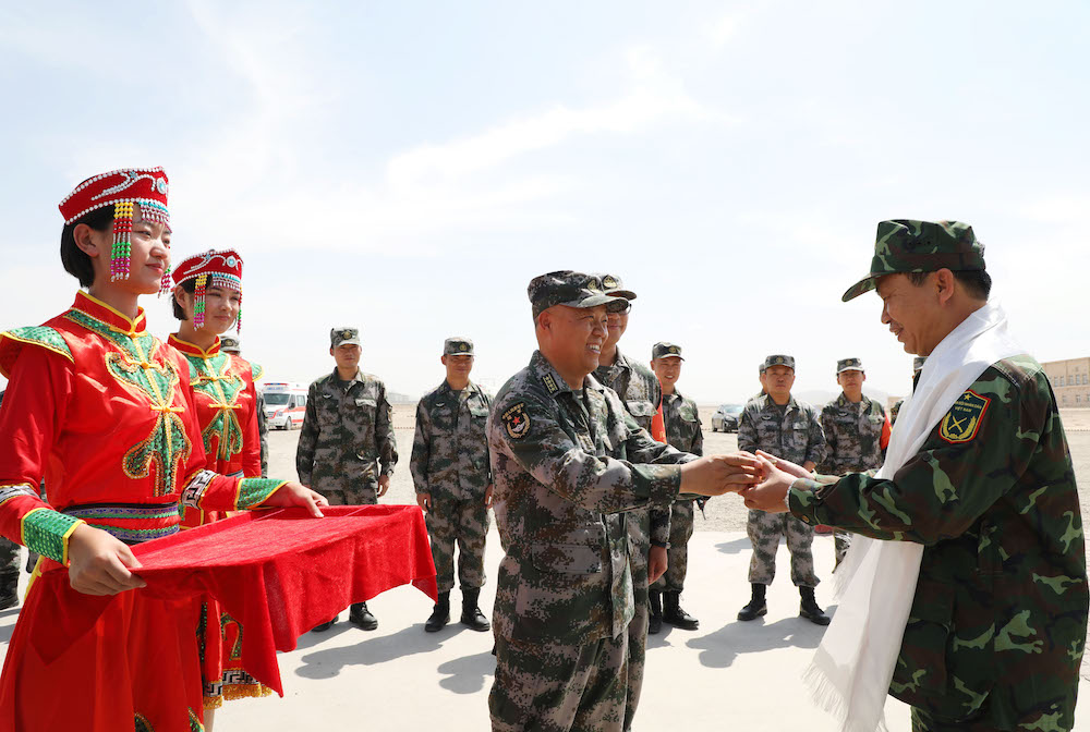 Đội tuyển Hóa học làm quen thao trường ở Trung Quốc, luyện tập sẵn sàng thi đấu