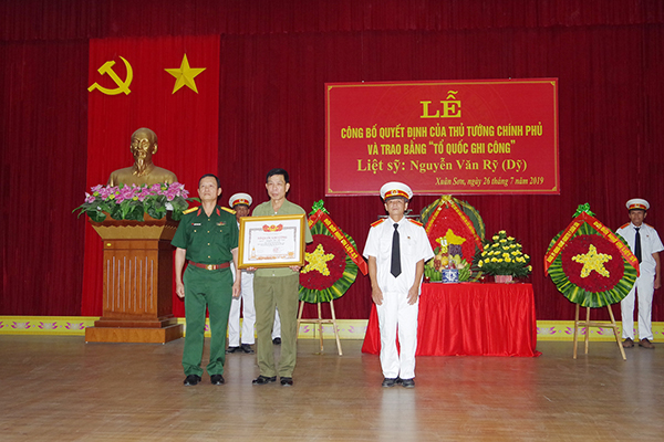 Quảng Ninh: Trao Bằng Tổ quốc ghi công cho liệt sĩ Nguyễn Văn Rỹ