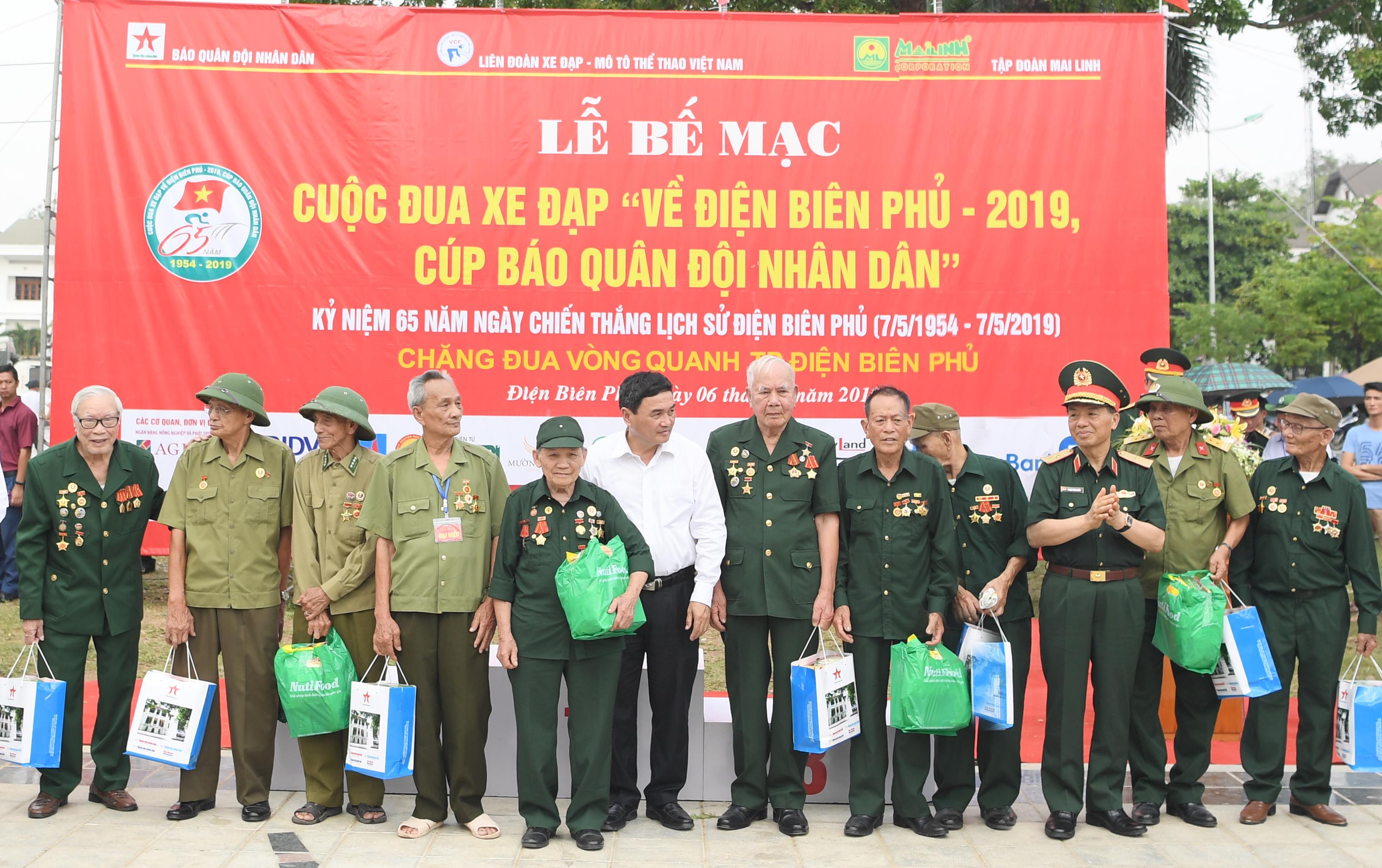 Thiết thực quan tâm, chăm lo gia đình người có công