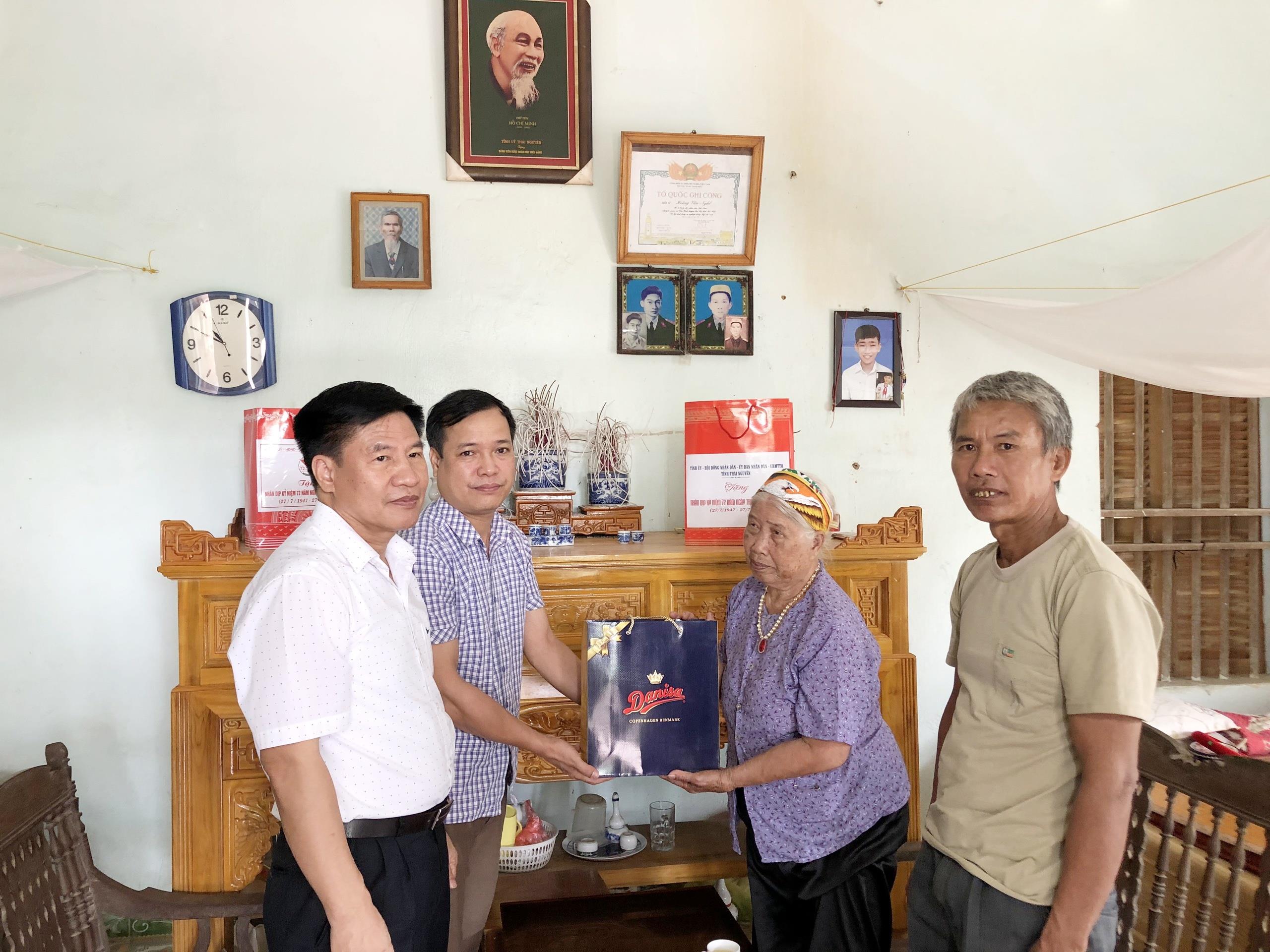 Sinh viên sư phạm Thái Nguyên góp sức xây dựng nông thôn mới