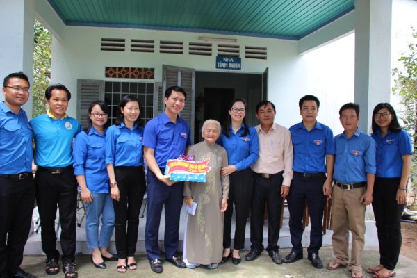 Trung ương Đoàn TNCS Hồ Chí Minh tri ân các anh hùng, liệt sĩ