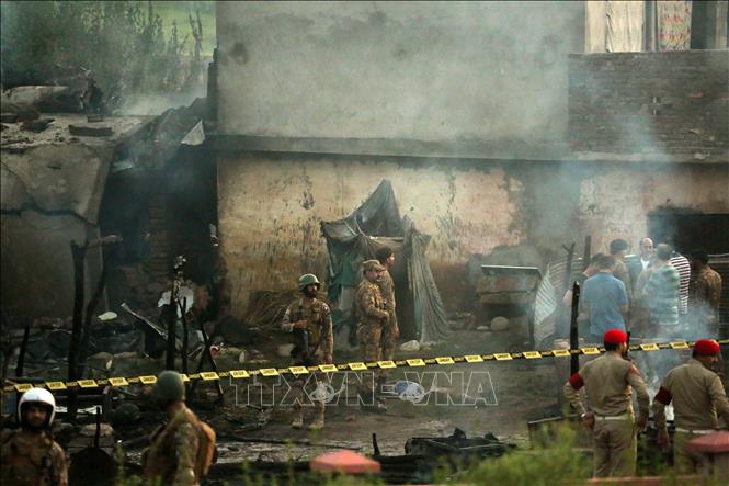 Rơi máy bay quân sự tại Pakistan: Tìm thấy thêm nhiều thi thể
