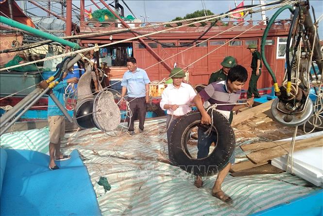 Thanh Hóa xảy ra giông lốc kèm mưa lớn do ảnh hưởng của bão số 3