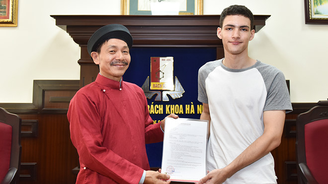 Gần 21.000 lưu học sinh nước ngoài đang học tập tại Việt Nam