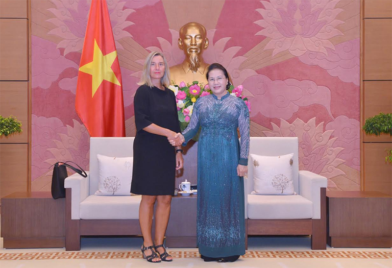 Chủ tịch Quốc hội Nguyễn Thị Kim Ngân tiếp Phó chủ tịch Ủy ban châu Âu

