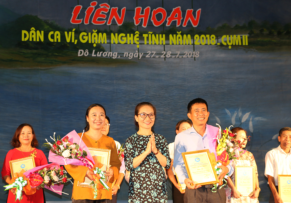 Có một nghệ nhân giữa miền Bạch Ngọc