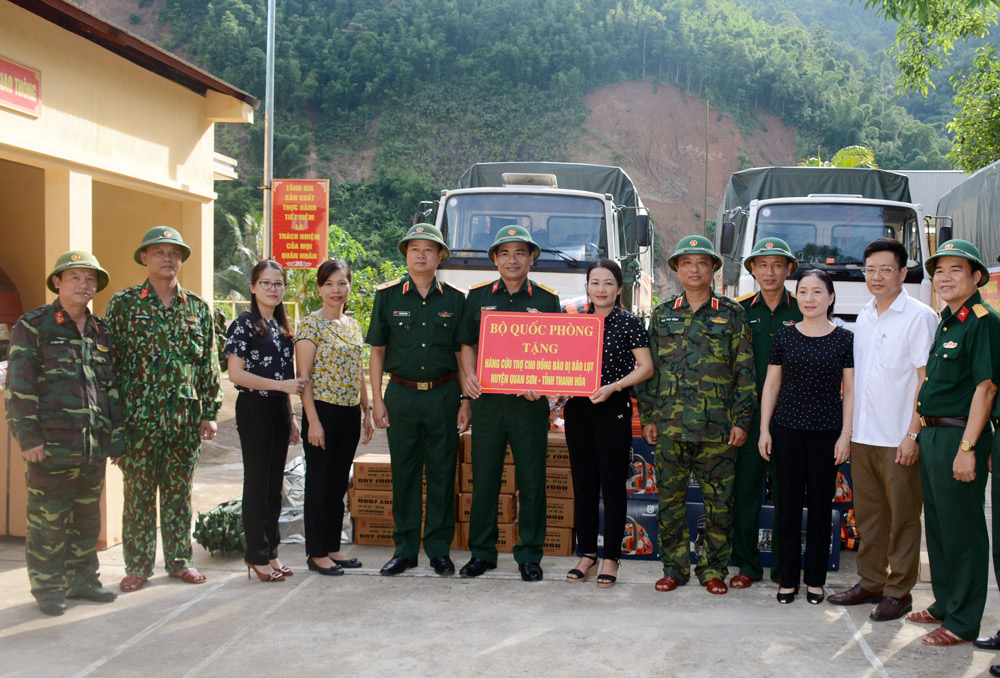 DÒNG CHẢY NGHĨA TÌNH GIỮA THIÊN TAI CUỒNG NỘ