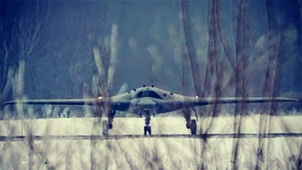 Nga thử nghiệm tổ hợp máy bay không người lái hạng nặng S-70 Hunter
