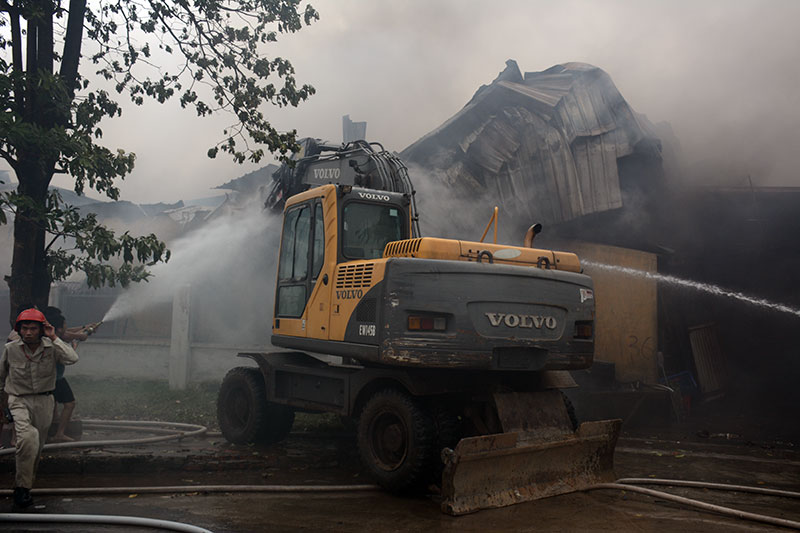 Khống chế được vụ cháy tại Khu công nghiệp Sài Đồng B