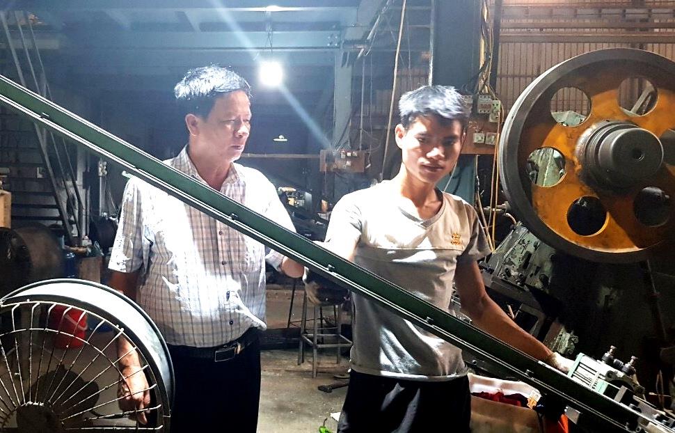 Mái nhà chung ấm tình đồng chí, đồng đội